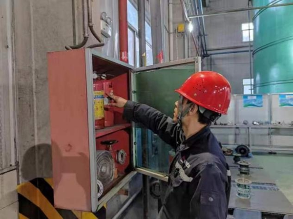 新型能源神木分公司:看看檢修現場的“流行色”7.jpg 新型能源神木分公司:看看檢修現場的“流行色”7.jpg