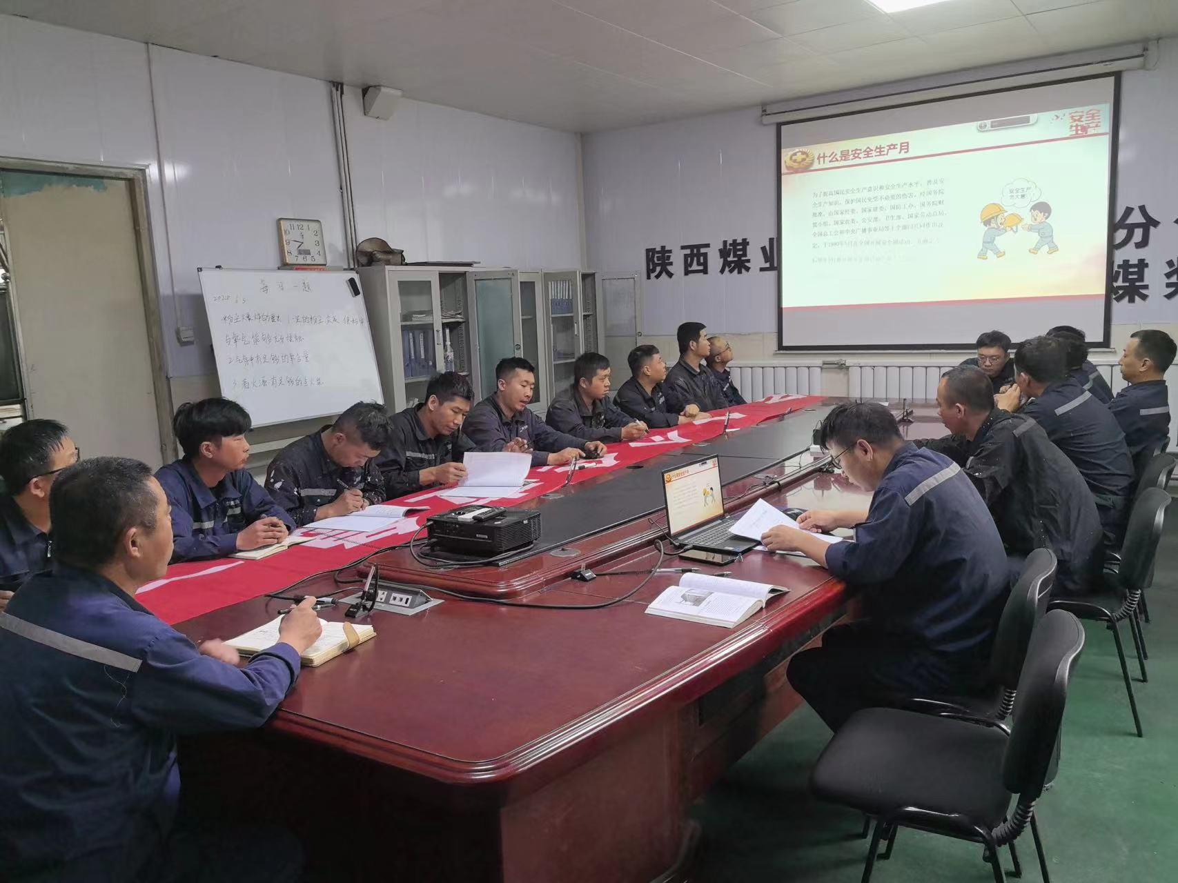 3ed17fc2c1aa37e723f7b5d93261fa2.jpg 3ed17fc2c1aa37e723f7b5d93261fa2.jpg